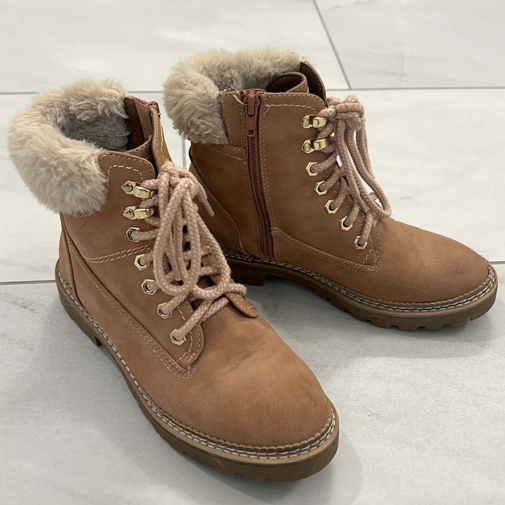 Pink Combat bootie